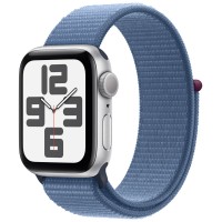Apple Watch SE (2023), 40 мм, корпус из алюминия серебристого цвета, спортивный браслет цвета «зимний синий»
