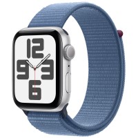 Apple Watch SE (2023), 44 мм, корпус из алюминия серебристого цвета, спортивный браслет цвета «зимний синий»